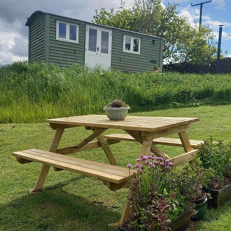 The Journeyman Luxury Shepherds Hut Барнолдсвик Экстерьер фото